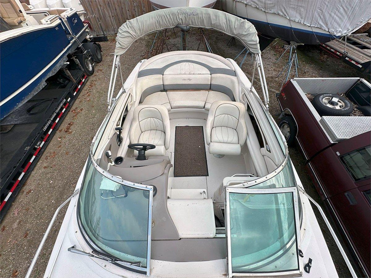 best yacht sales deals 1998 SEA RAY 230 SIGNATURE SELECT 23
