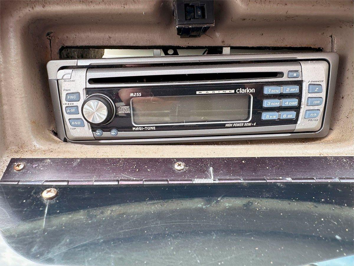 1998 SEA RAY 230 SIGNATURE SELECT - SEA RAY yacht sale