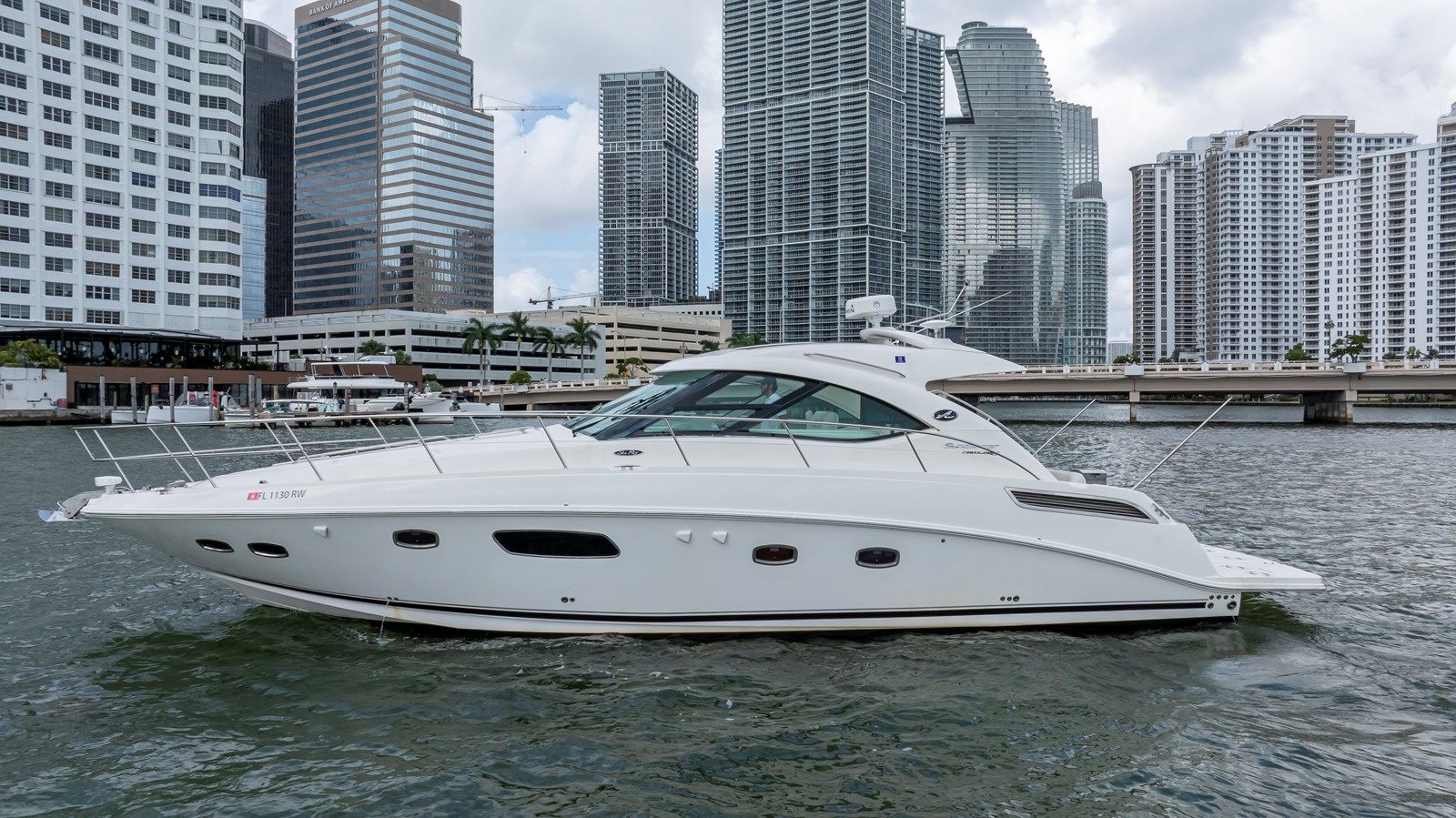 Продажа яхты 43 Sundancer 43