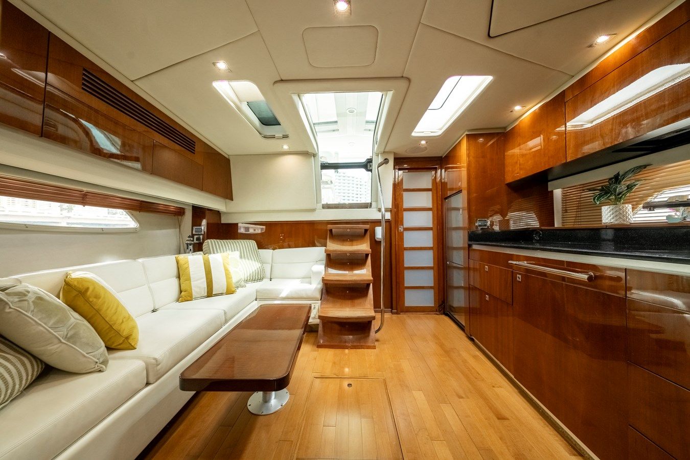 Лучшие предложения покупки яхты 43 Sundancer - SEA RAY