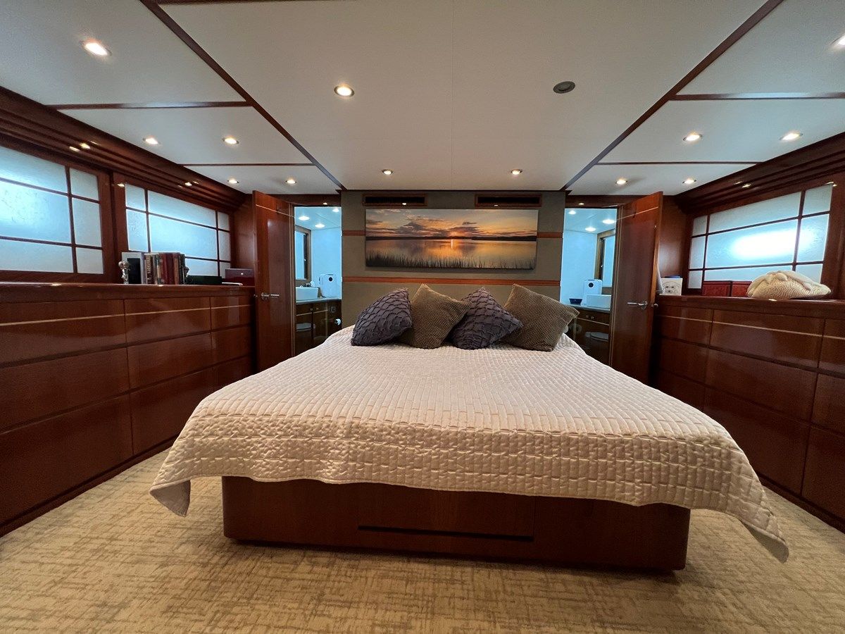 Buy a yacht Pomboo 1998