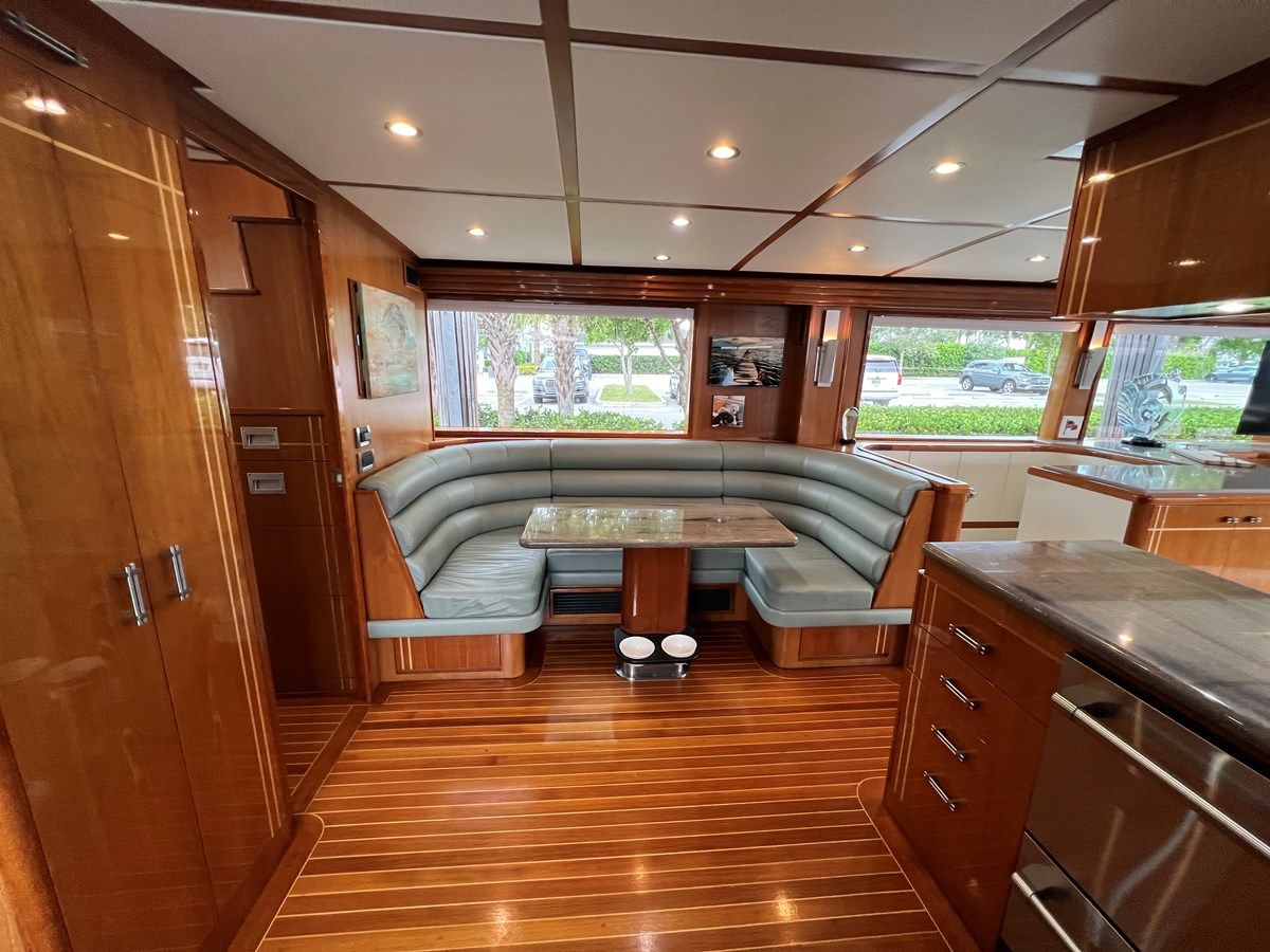 Buy a yacht Pomboo 70