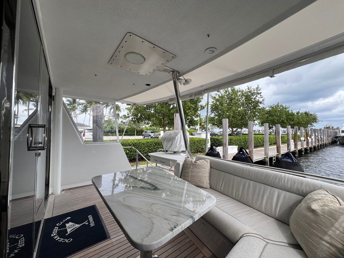 Pomboo - Hatteras yacht sale