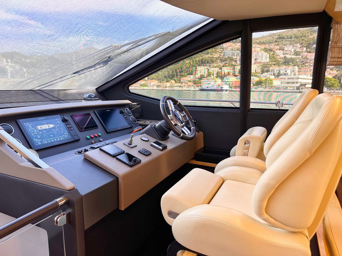 the best price on TAMARA II - Azimut Yachts