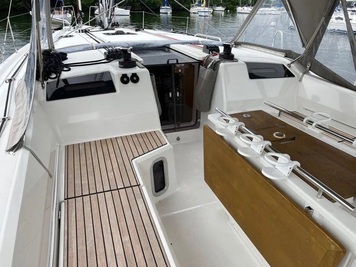 best yacht sales deals Eire Mon