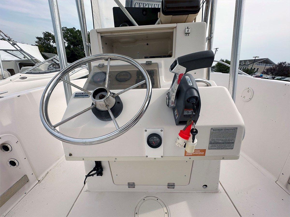 Стоимость яхты 1994 GRADY WHITE ESCAPE - Grady-White Boats