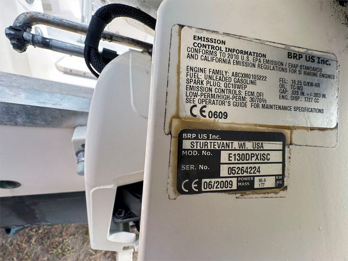 1994 GRADY WHITE ESCAPE