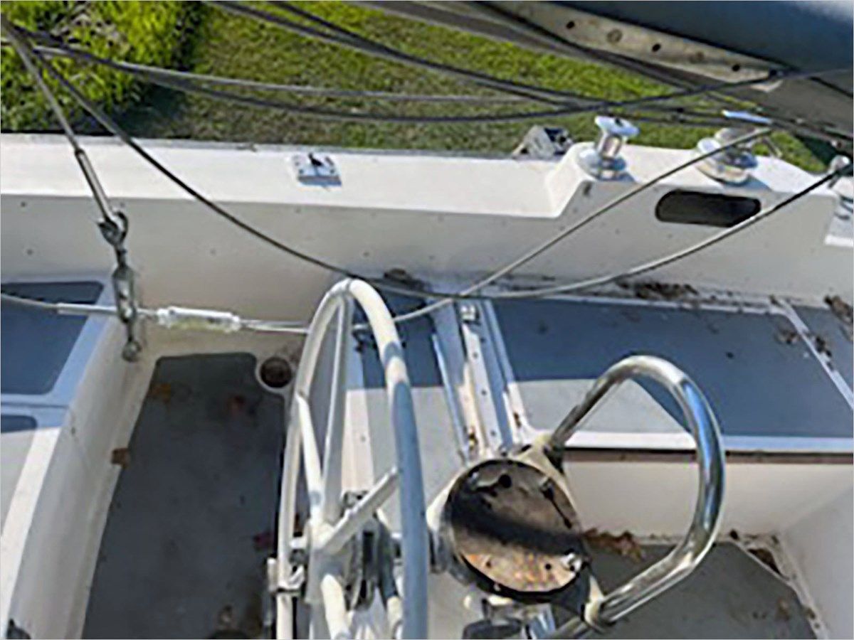 Лучшие предложения покупки яхты 1969 HINCKLEY 38 - Hinckley