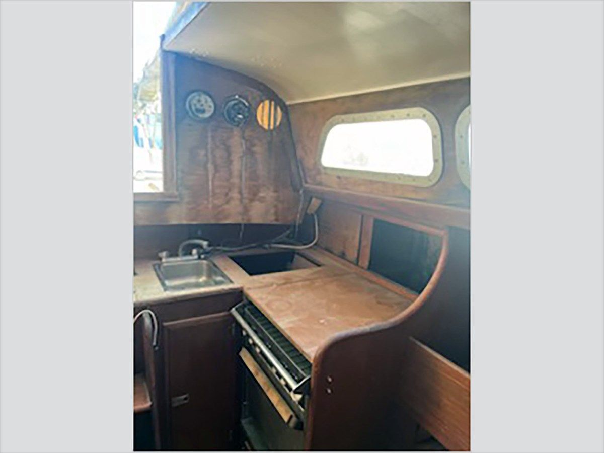 Купить 1969 HINCKLEY 38 - Hinckley