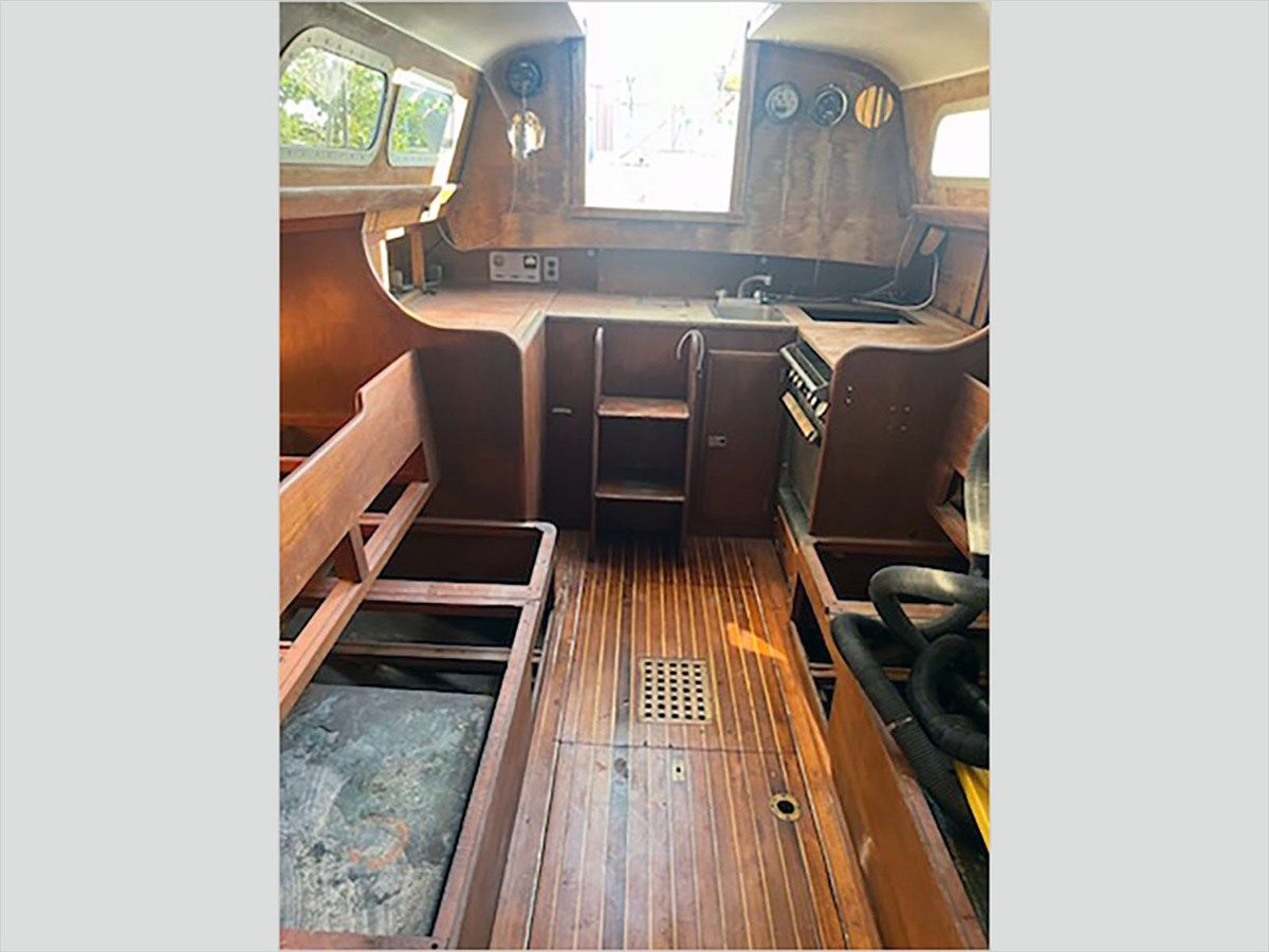 Продажа яхты 1969 HINCKLEY 38