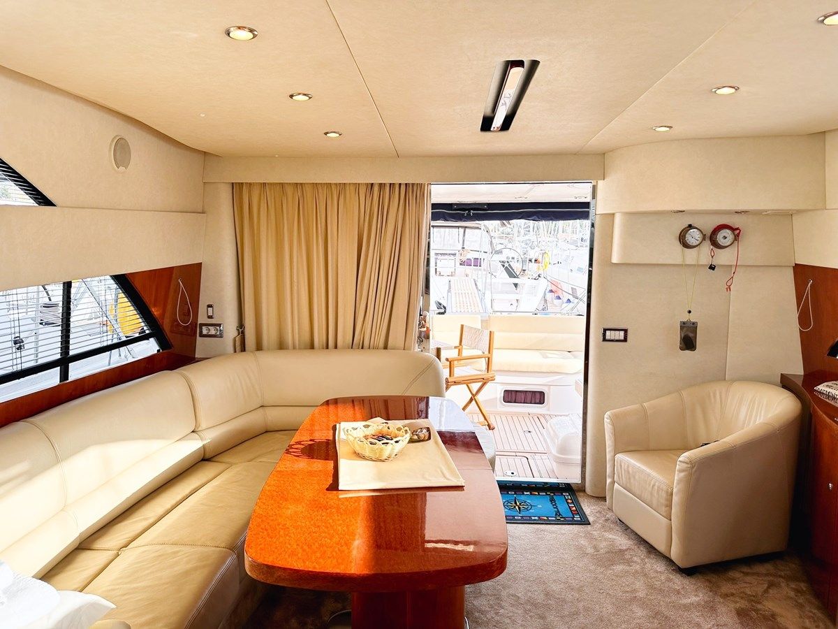 Лучшие предложения покупки яхты LUNA IV 51