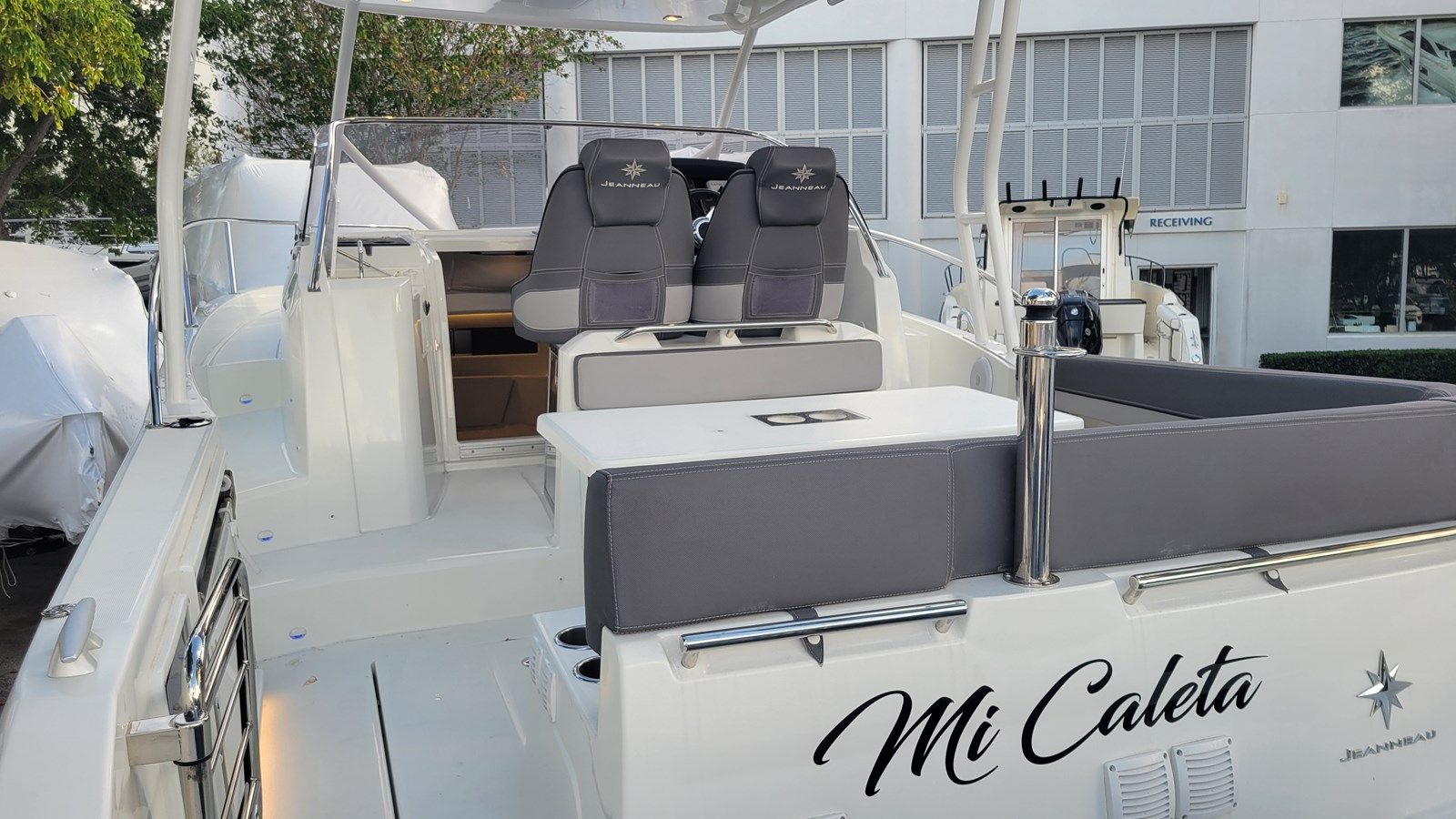 the best price on MI CALETA