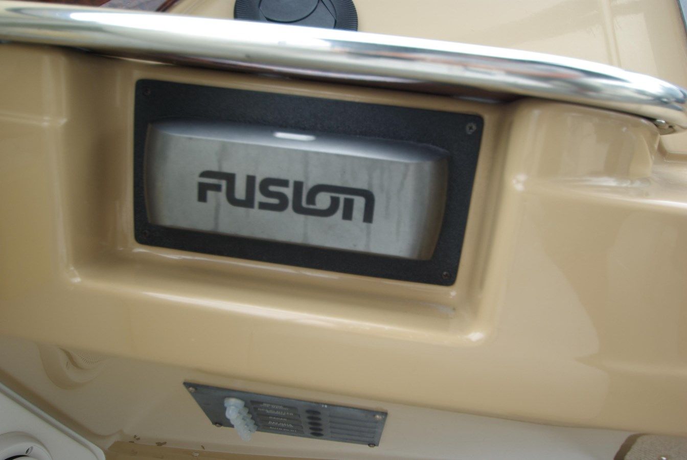 the best price on 2001 Carver 444 Cockpit Motoryacht 46