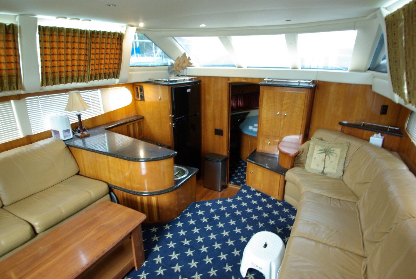 2001 Carver 444 Cockpit Motoryacht 46