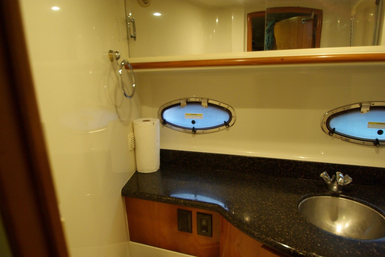 Buy a 2001 Carver 444 Cockpit Motoryacht 46 at Shestakov Yacht Sales