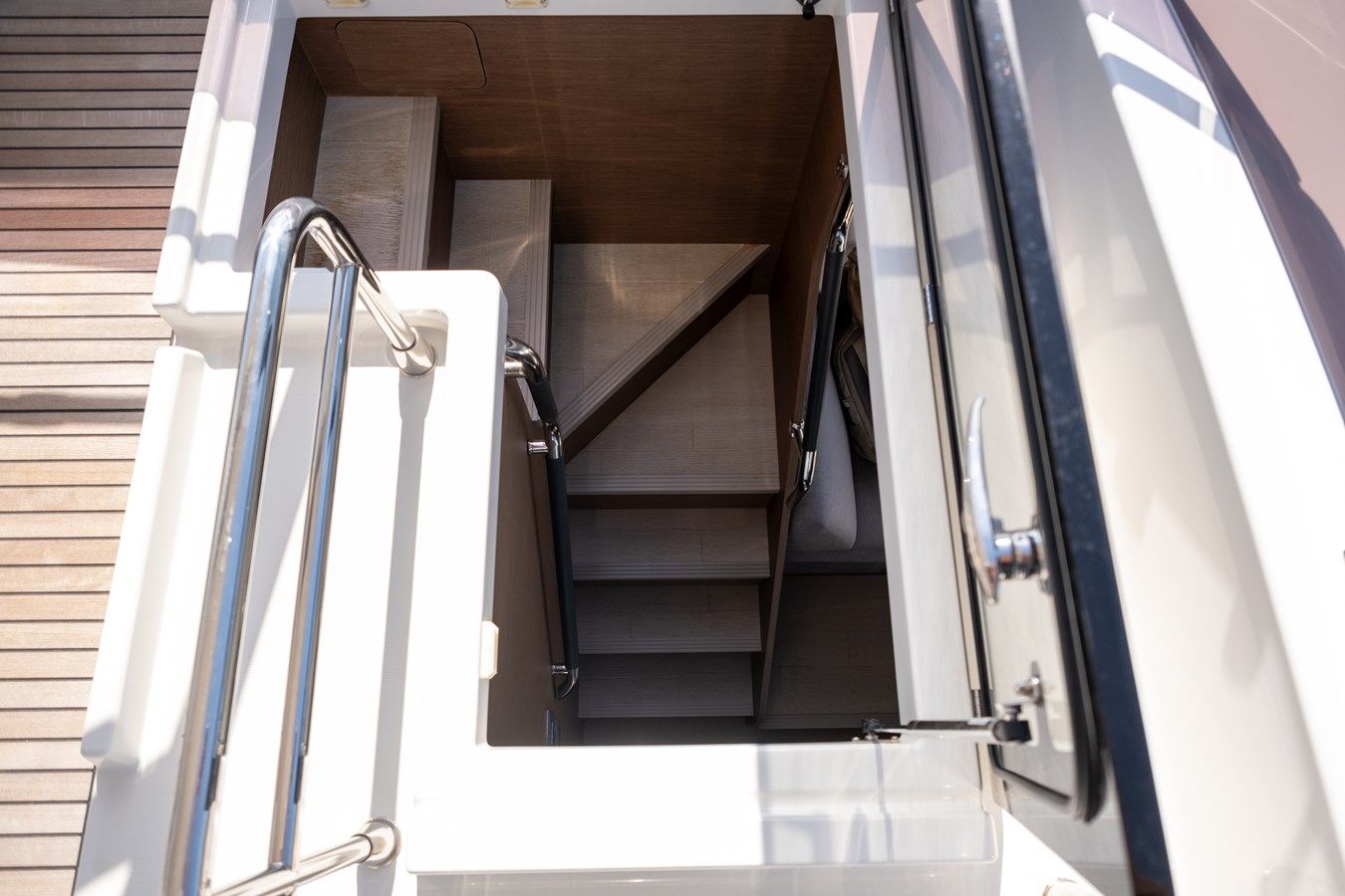 Buy a STELLA ROSSA 2 GRAND TRAWLER 62 at Shestakov Yacht Sales