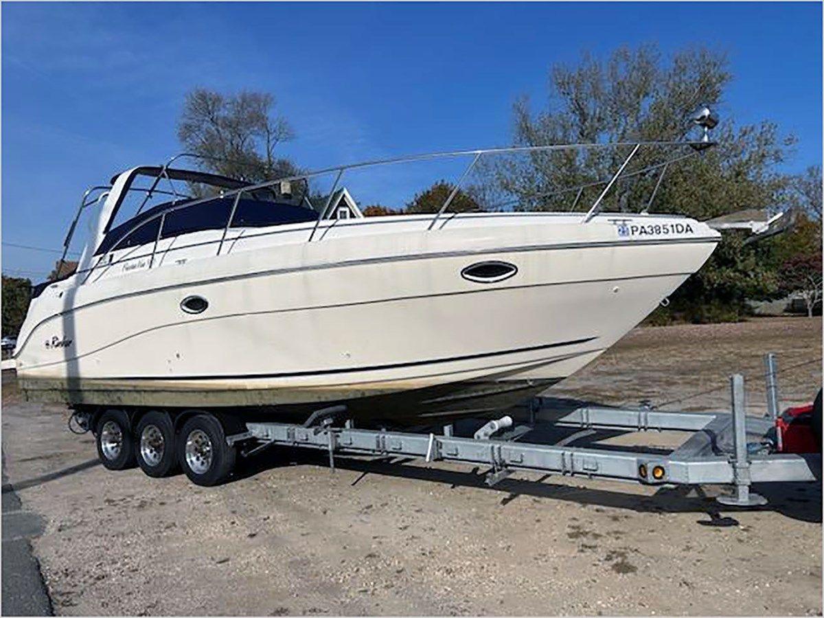 Buy a 2001 RINKER 310 FIESTA VEE 31 at Shestakov Yacht Sales
