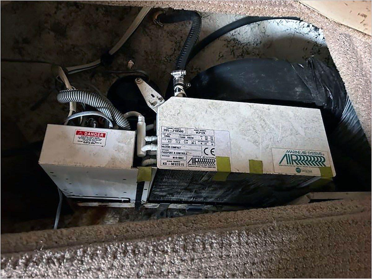 2001 RINKER 310 FIESTA VEE price