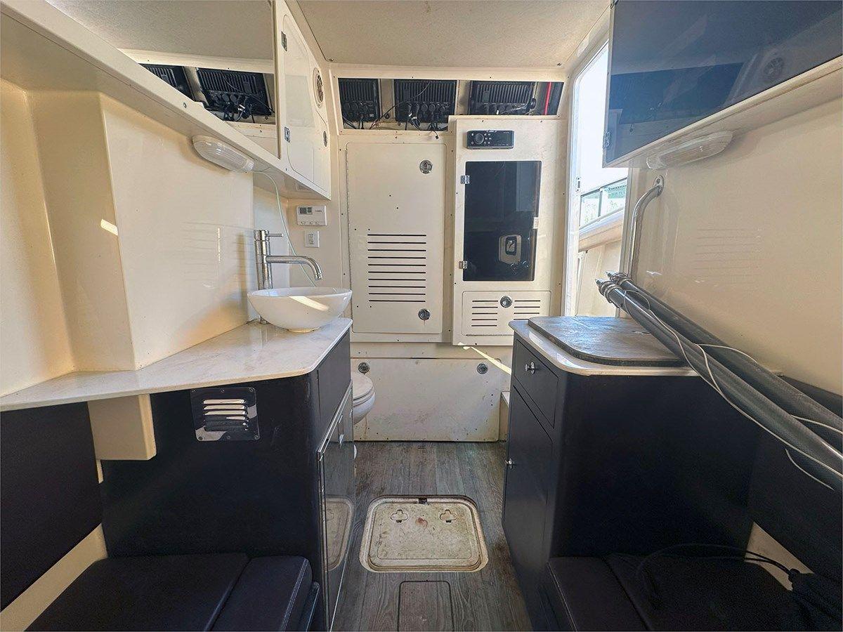 Buy a yacht 2019 SCOUT 355 LXF 35