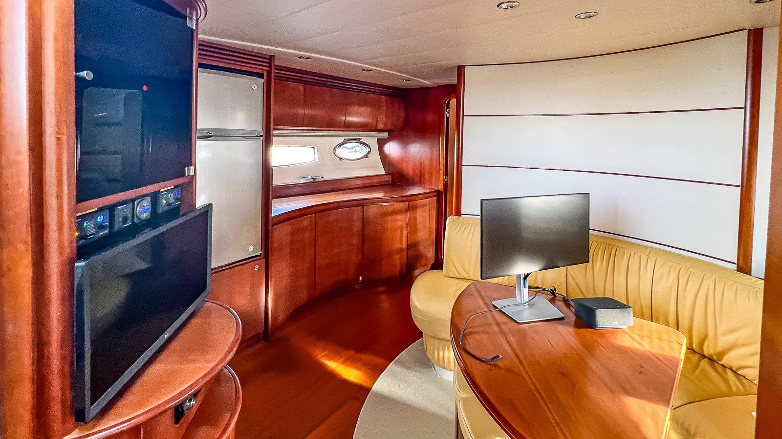 Стоимость яхты TBA