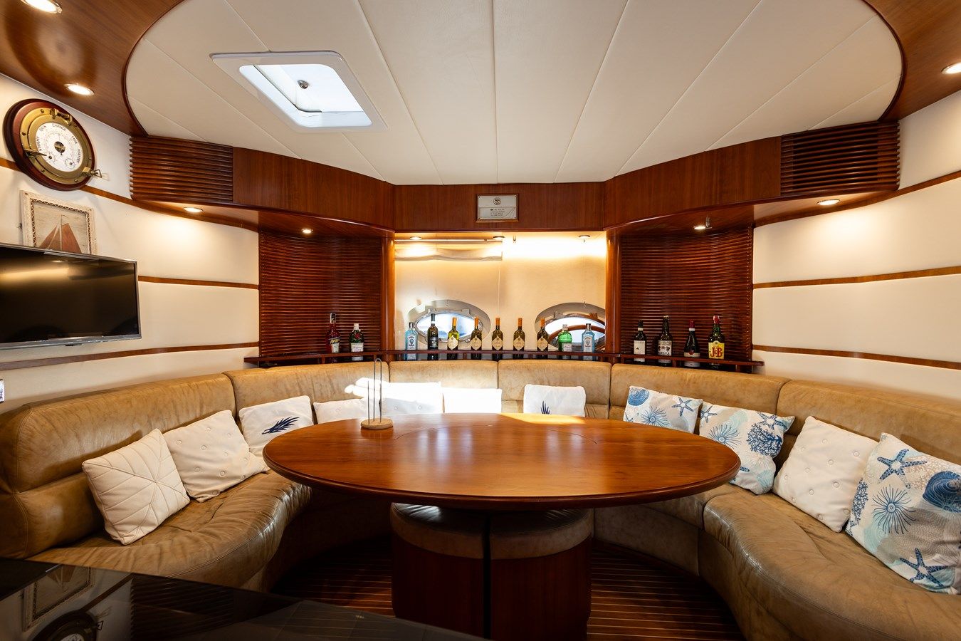 Buy a yacht NAM DRAGO 70