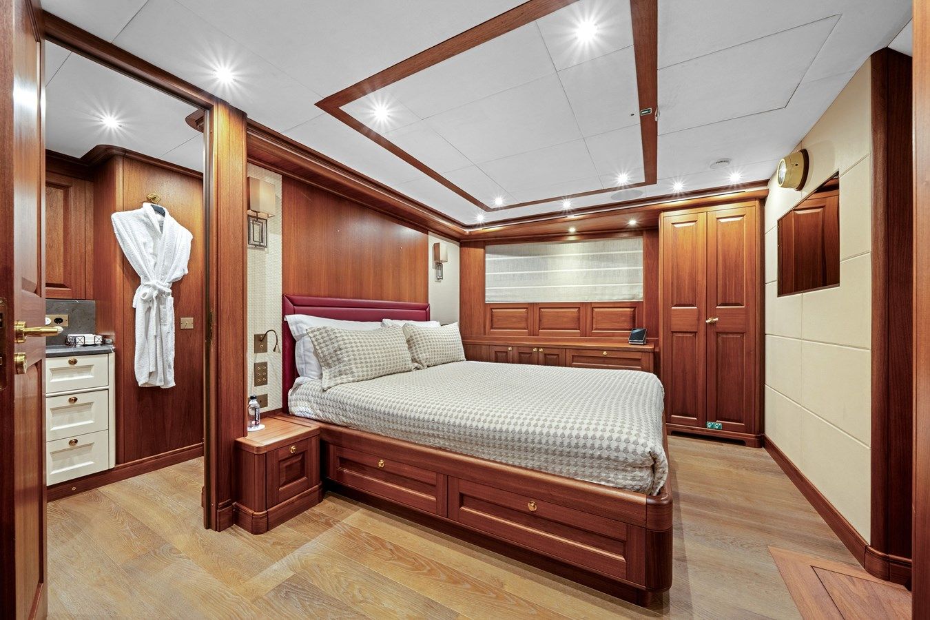 Лучшая цена на 2017 Cantiere Delle Marche DarwinAtlas 102