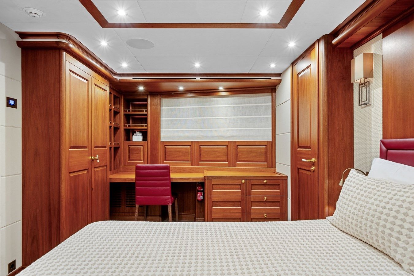 Стоимость яхты 2017 Cantiere Delle Marche DarwinAtlas