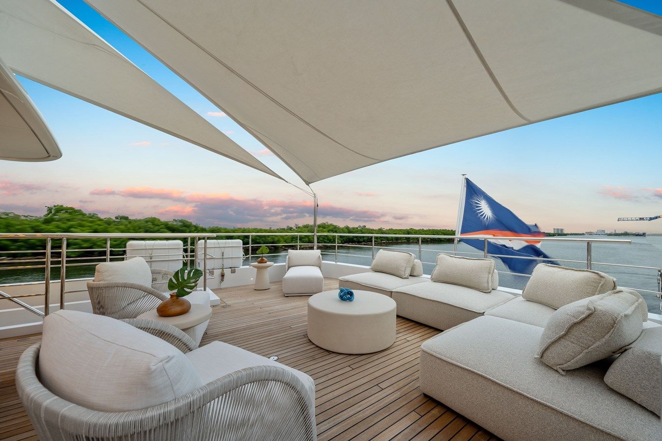 Купить 2017 Cantiere Delle Marche DarwinAtlas 102