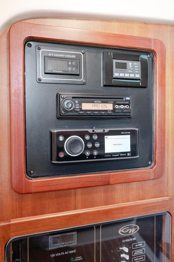 best yacht sales deals Lucky Penny II - GRADY-WHITE