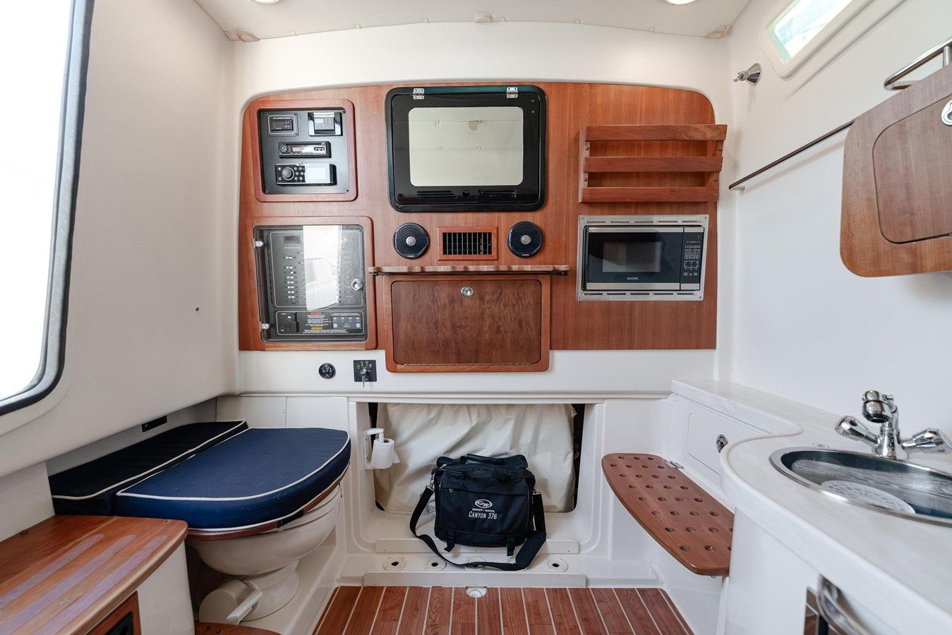 Lucky Penny II - GRADY-WHITE