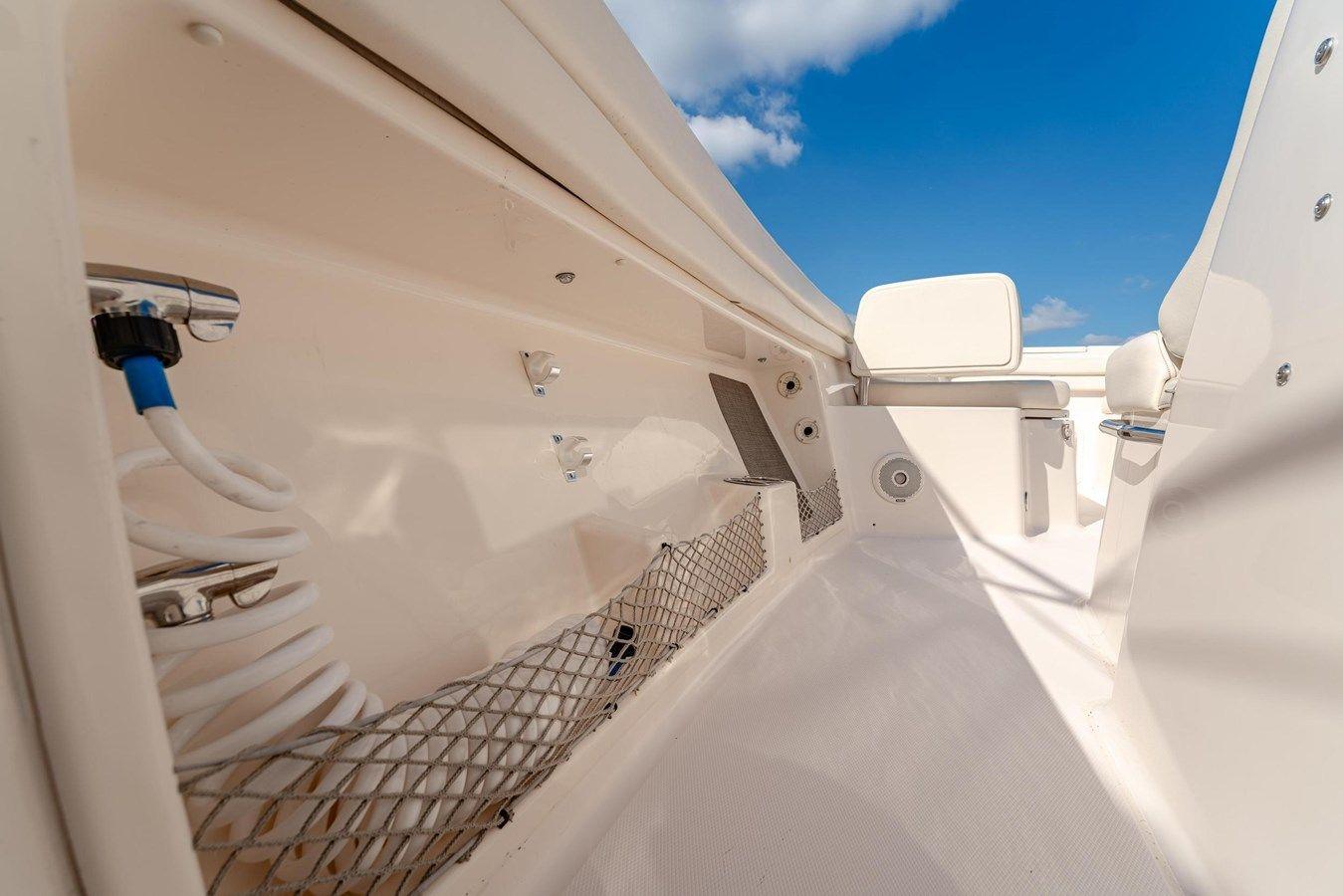 Buy a yacht Lucky Penny II Canyon 376