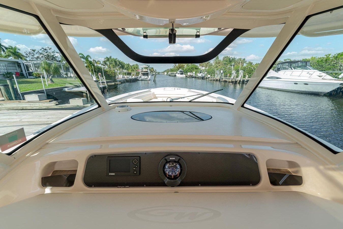 best yacht sales deals Lucky Penny II Canyon 376