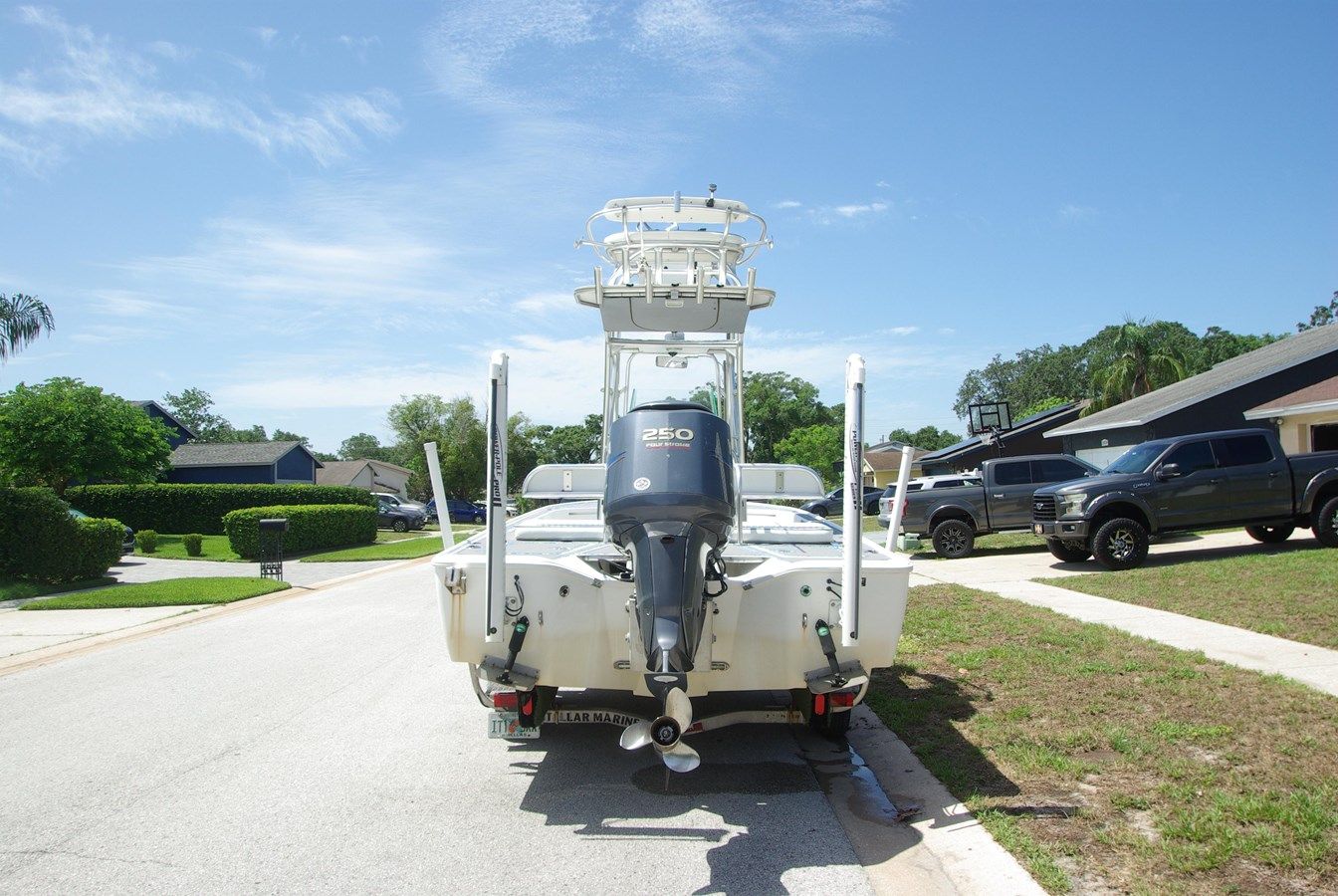 Продажа яхты 2010 Cape Horn Center Console