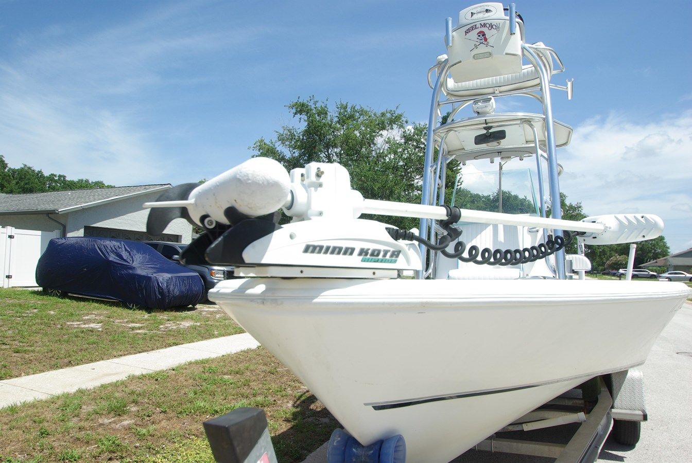 Лучшая цена на 2010 Cape Horn Center Console