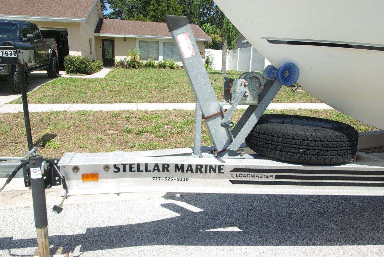 2010 Cape Horn Center Console 23