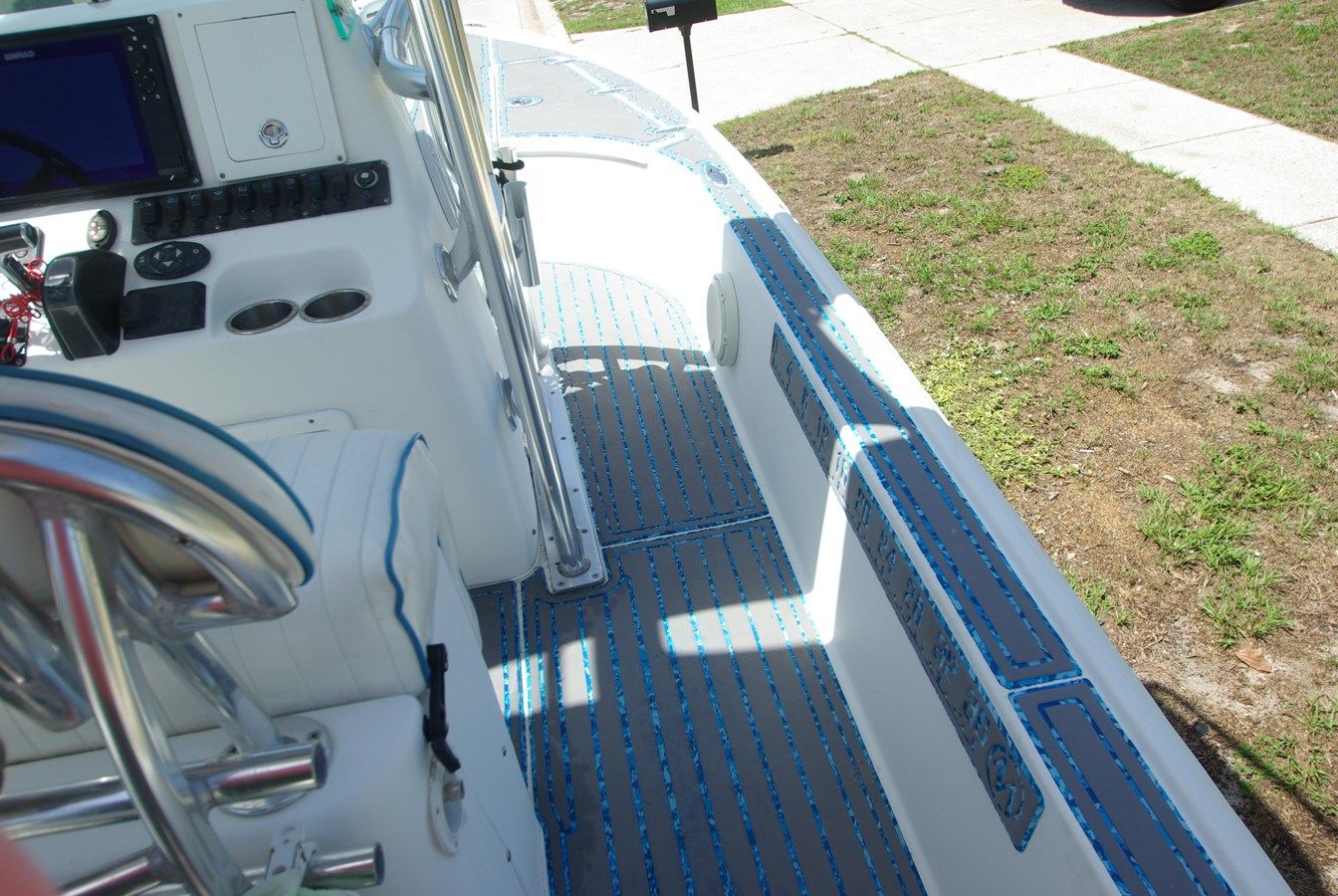 Продажа яхты 2010 Cape Horn Center Console 23