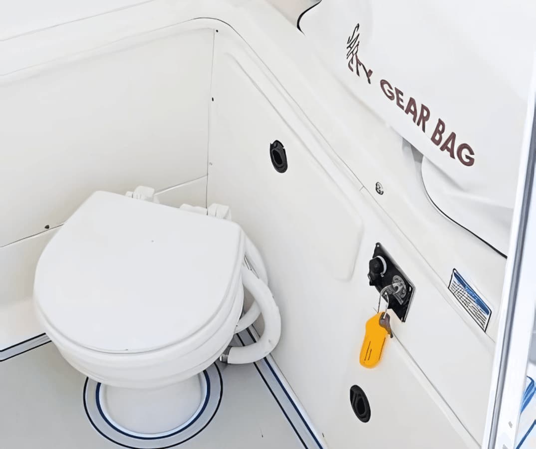 1999 Boston Whaler 26ft