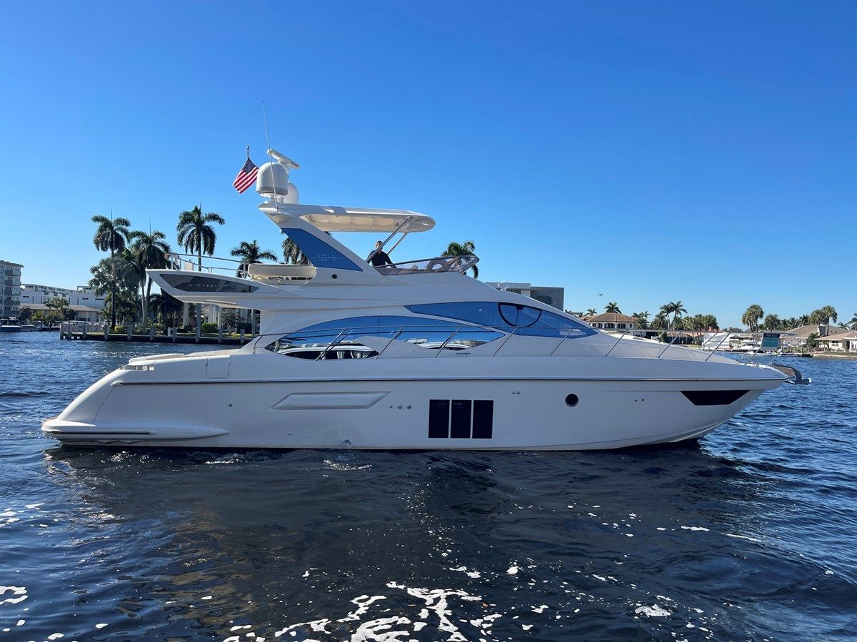 the best price on New Horizons - Azimut Yachts