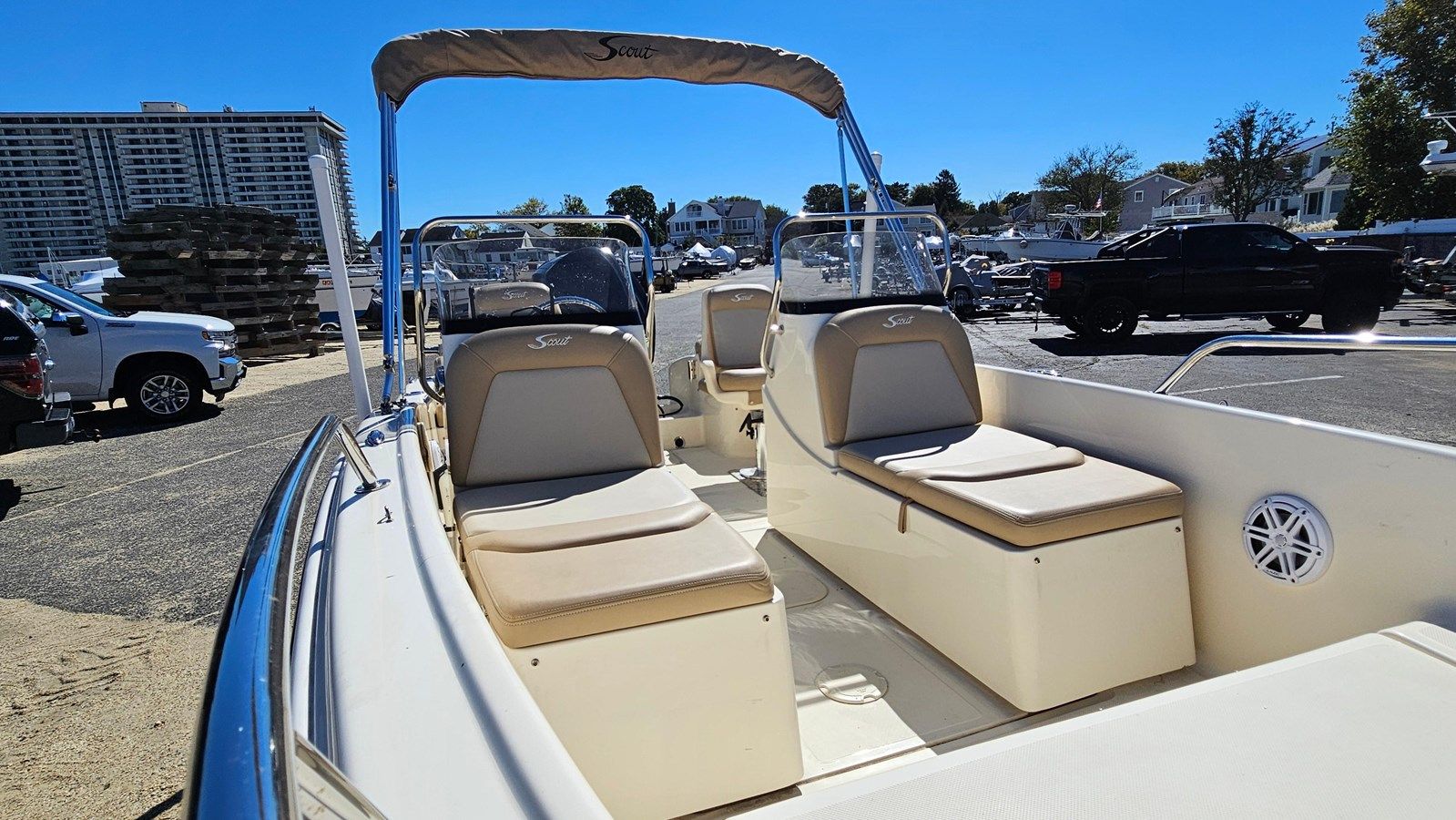 Лучшие предложения покупки яхты 2022 Scout 175 Sport Dorado