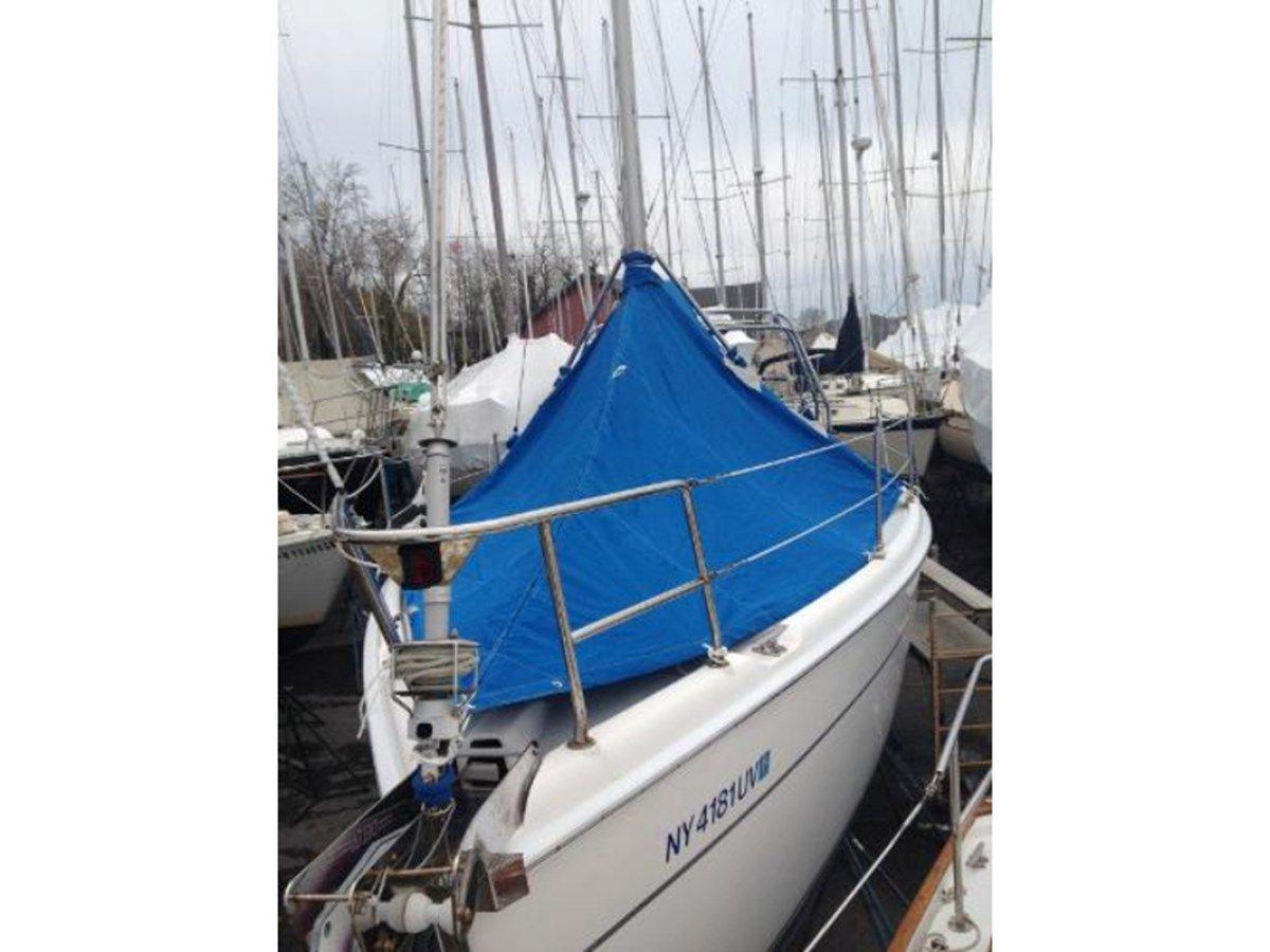 best yacht sales deals 356 - HUNTER