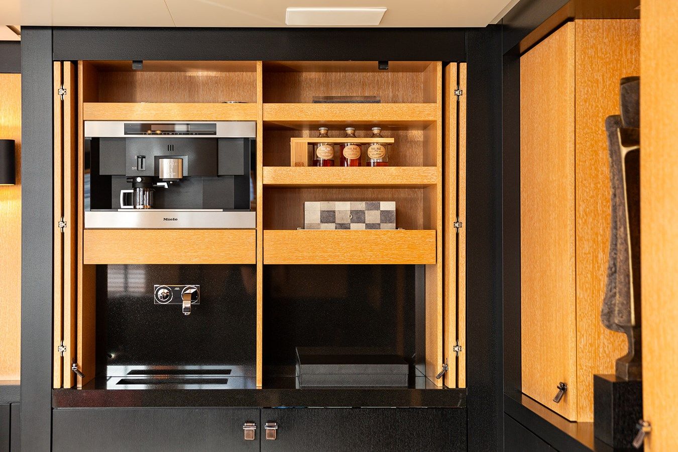 Стоимость яхты BELONGERS - COUACH