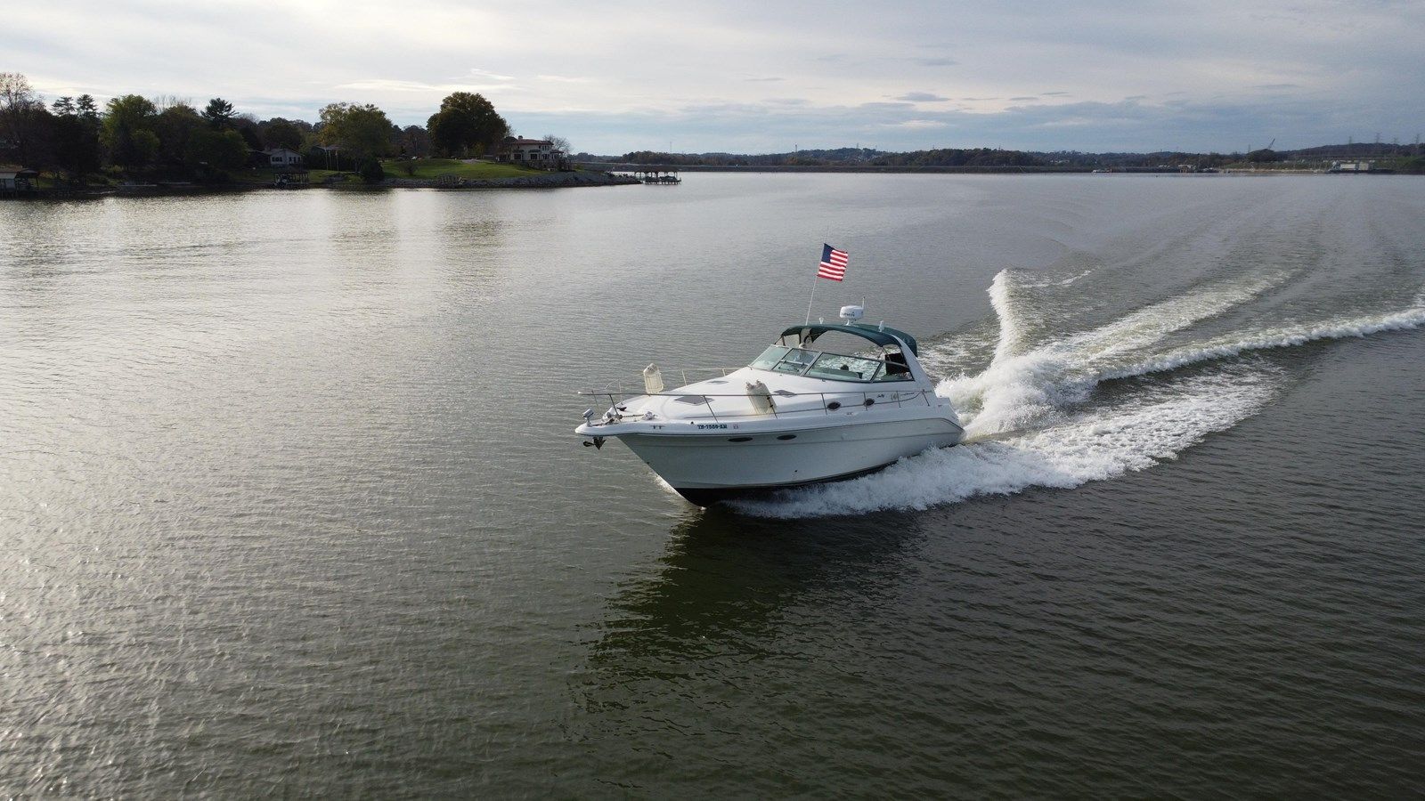 Лучшая цена на 1997 Sea Ray 330 Sundancer 1997