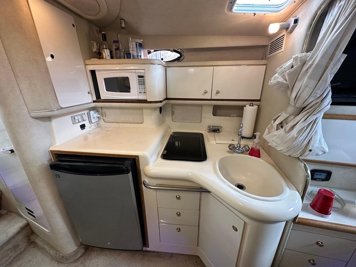 Продажа яхты 1997 Sea Ray 330 Sundancer - SEA RAY