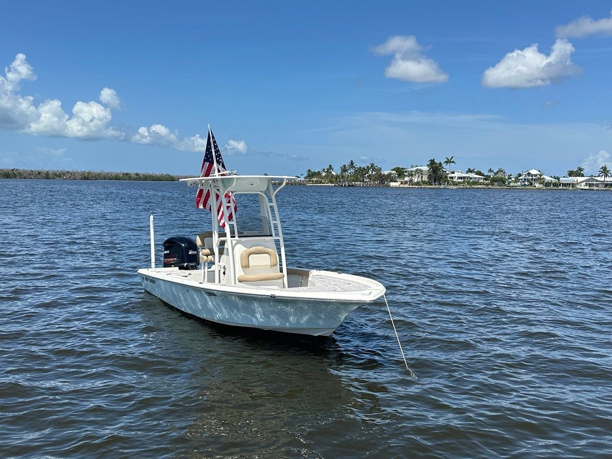 2017 Key West 230 Bay Reef