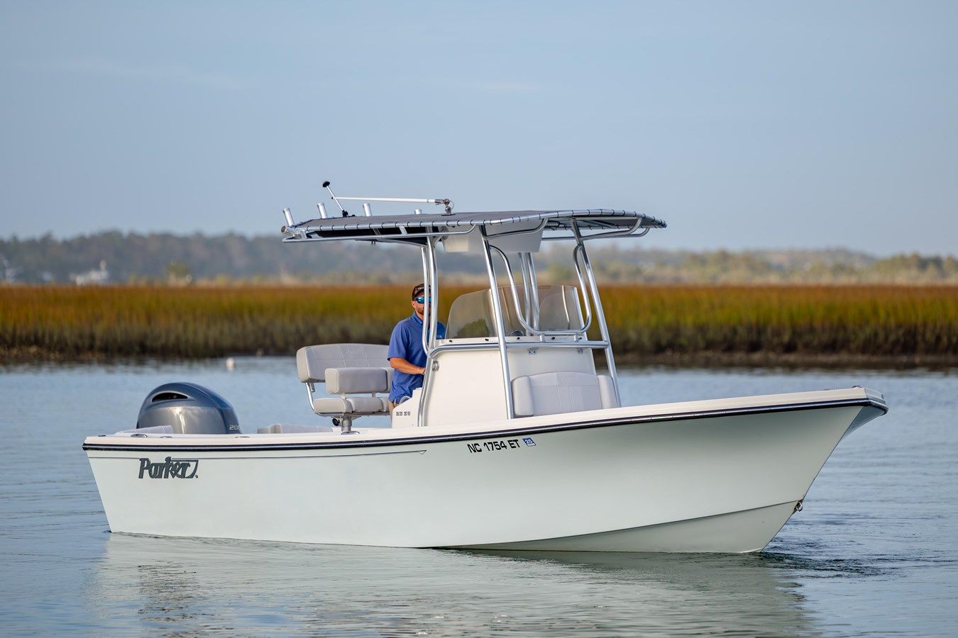 Купить яхту 2021 Parker 2300 Special Edition - PARKER MARINE в Shestakov Yacht Sales