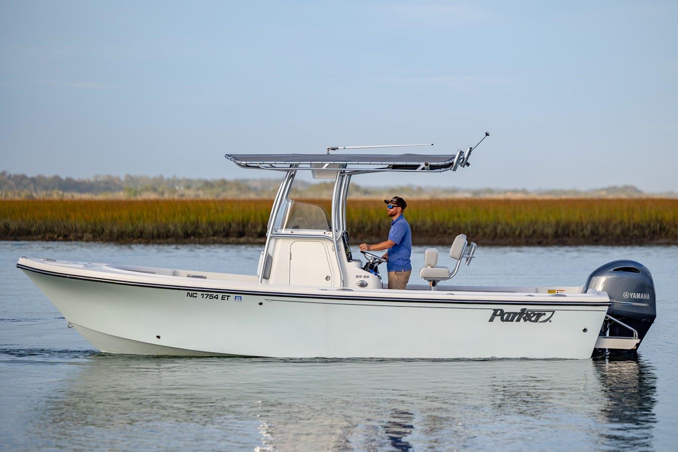 Лучшие предложения покупки яхты 2021 Parker 2300 Special Edition 26