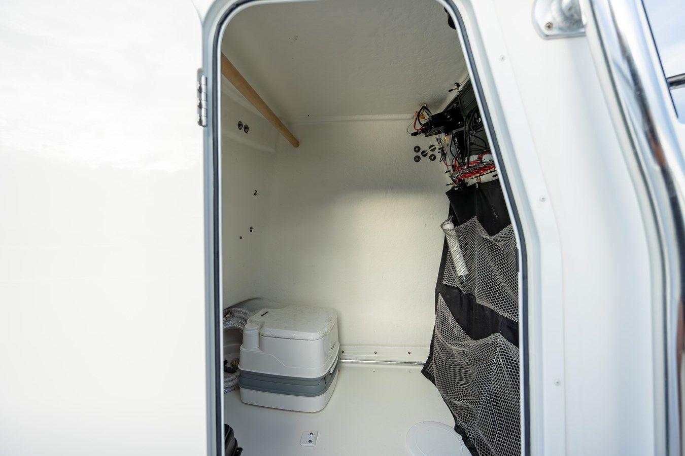 2021 Parker 2300 Special Edition 26