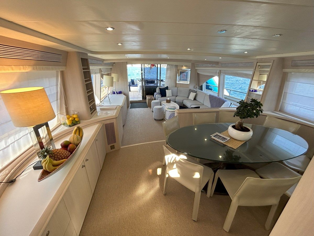 the best price on LADY AMANDA 2006