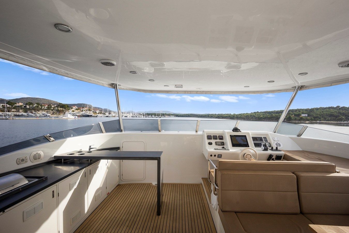 Купить яхту Clouds в Shestakov Yacht Sales