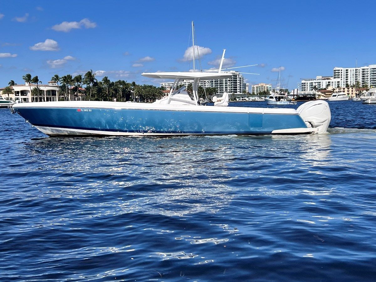 TALAN'T SHOW - INTREPID POWERBOATS INC. yacht sale